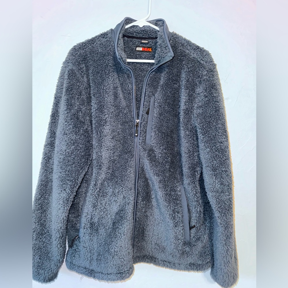 32* Heat Medium Women’s Blue Zip up Sweater